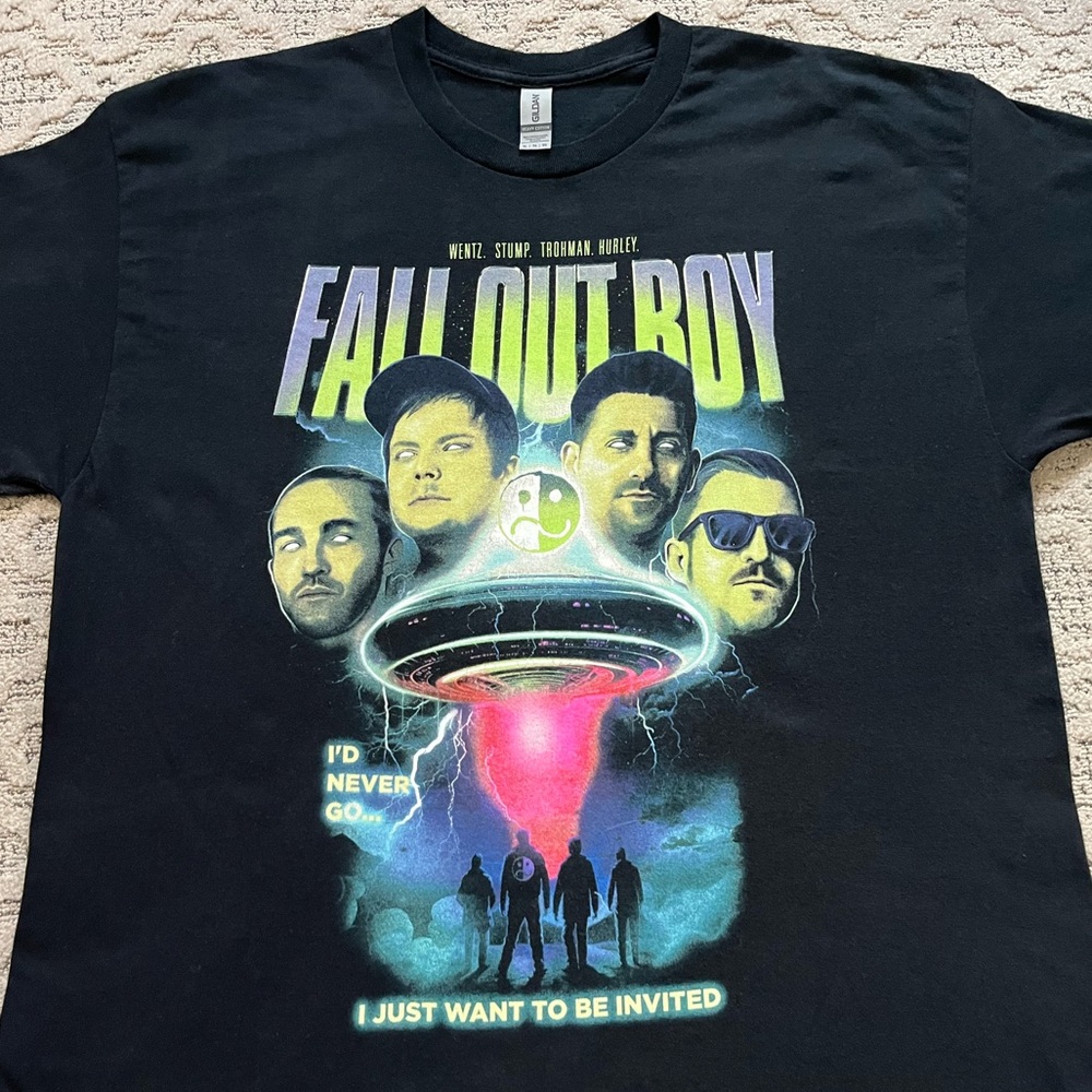 🎸 '23 Fall Out Boy Band Love From The Otherside Album Alien Themed Unworn Tee